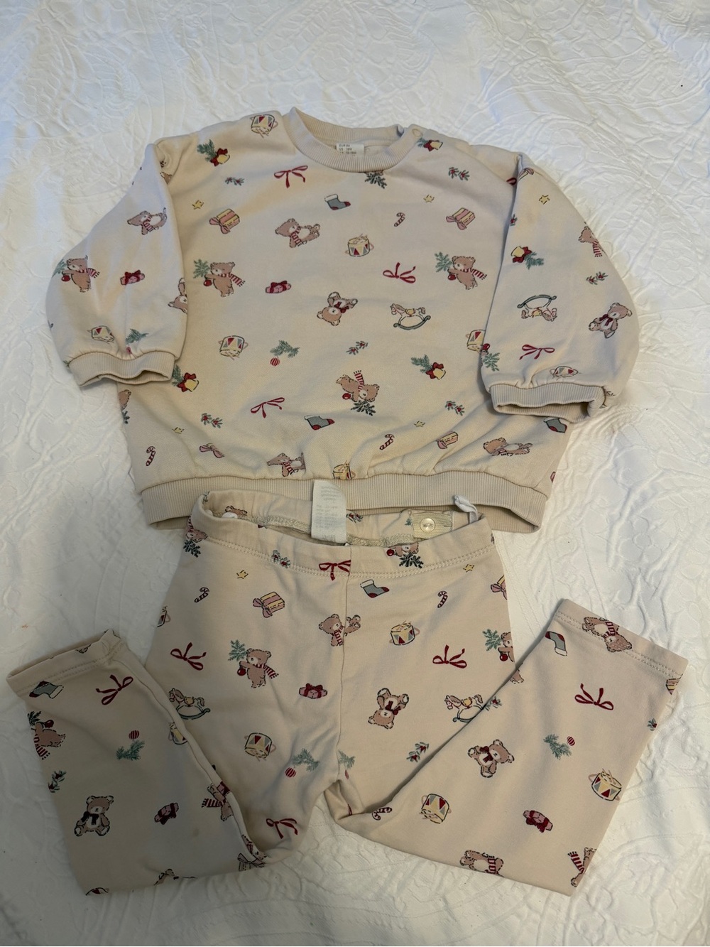 H&M Baby Teddy Bear Holiday Sweatshirt & Leggings Set | 12–18M